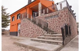 Casa Naranja